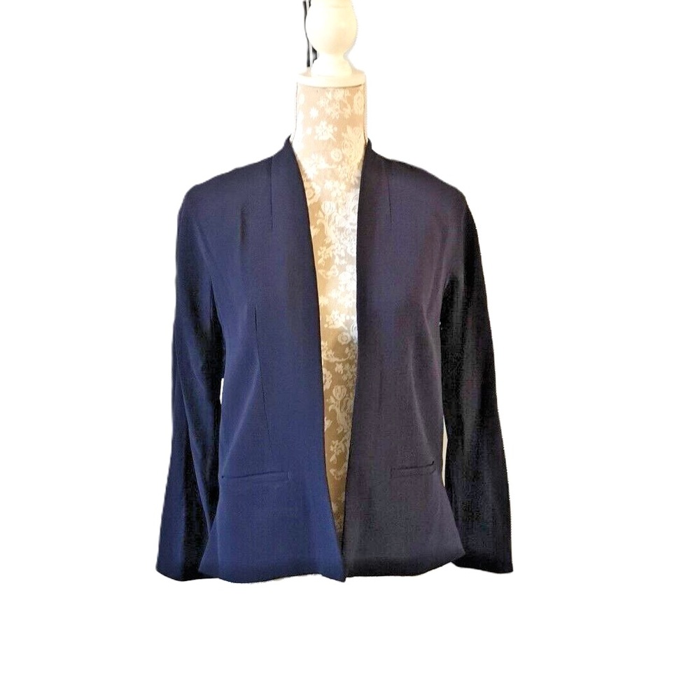 Elegant Navy Women's Blazer